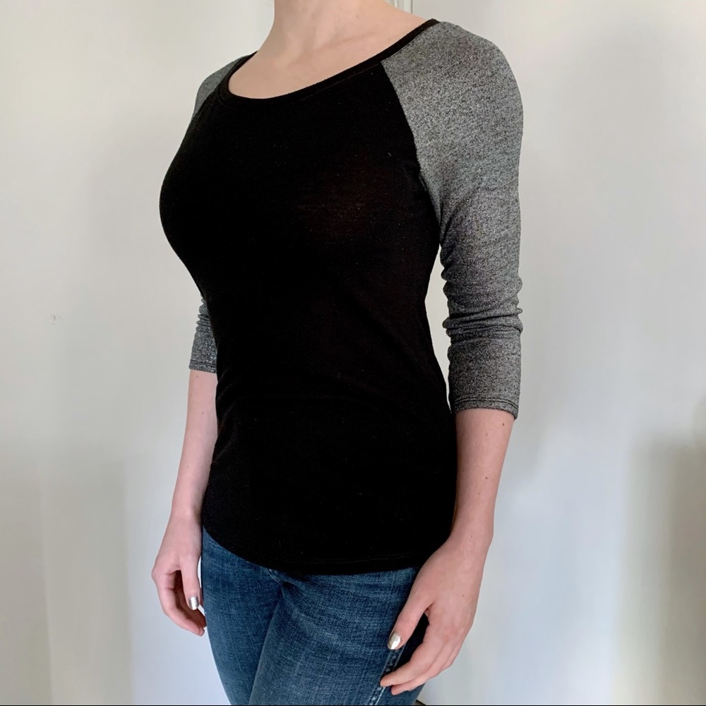 American Eagle black silver raglan 3/4 sleeve tee Y2K lightweight party witchy S